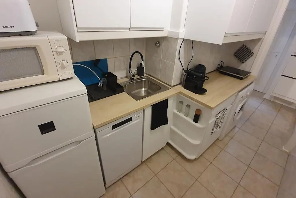 Violet Apartment With Air Condition Budapest 0*,  Magyarország